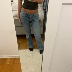 Lågmidjade jeans - Lågmidjade Jeans med en loose passform.