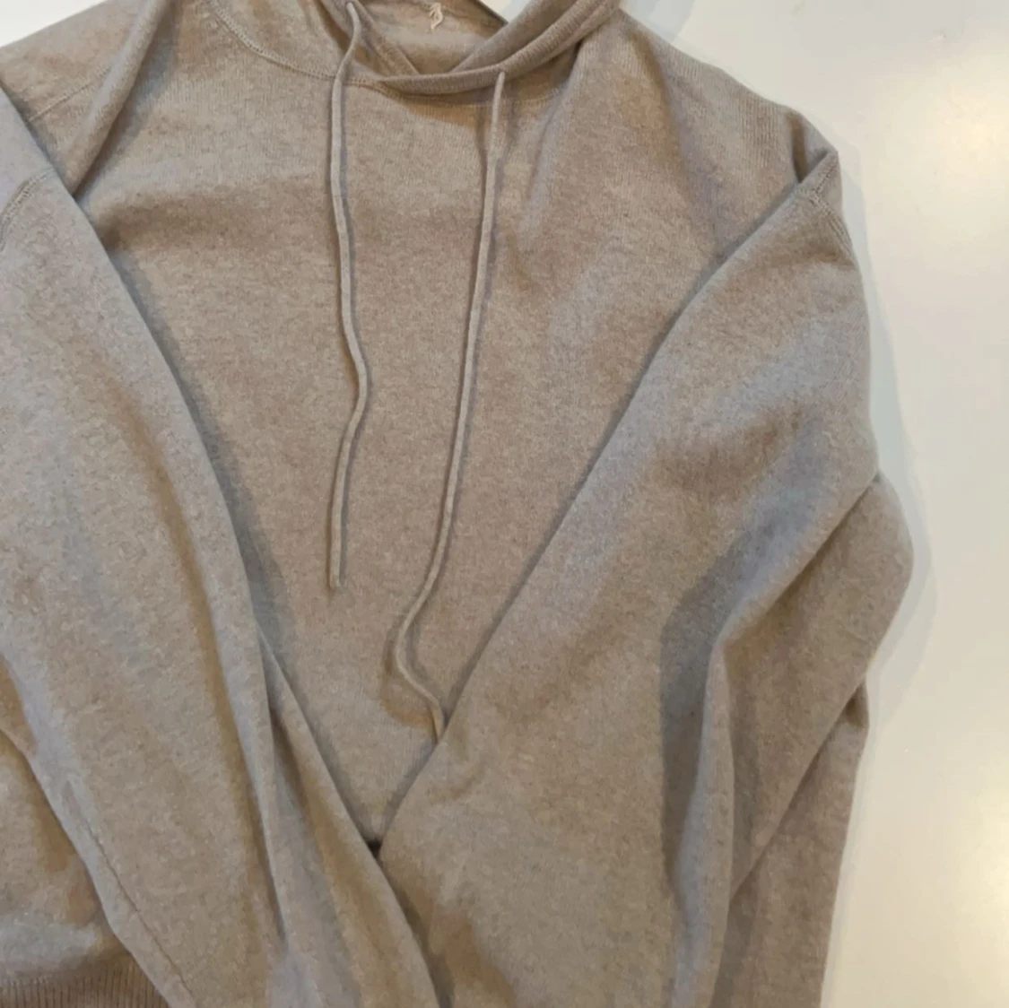 Cashmere hoodie - 90