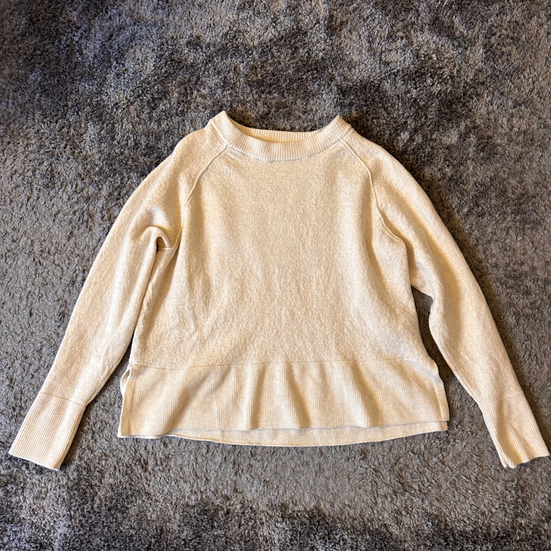 Beige stickad 3/4ärmad tröja - 90