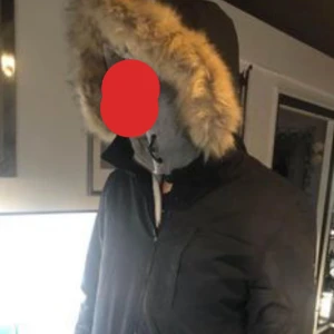 Adidas jacka  - Väldigt bra skick. Finns samma i mörkblå färg 