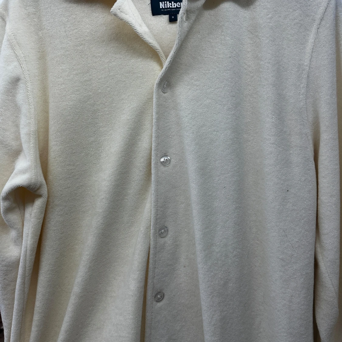 Beige långärmad skjorta från Nithberk