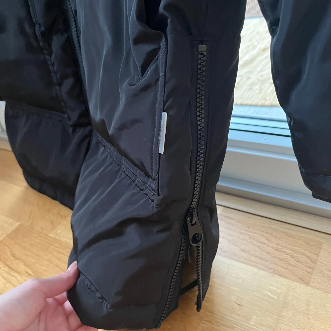 Svart dunjacka från Vero Moda - 90