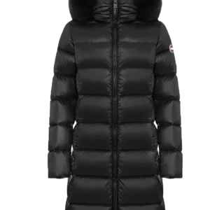 Säljes colmar jacka - Säljer min fina colmar jacka endast använd en halv vinter. Italiensk storlek: 46 IT. Säljer den för 3000, pris kan diskuteras. Den är självklart äkta, etikett osv finns kvar! 