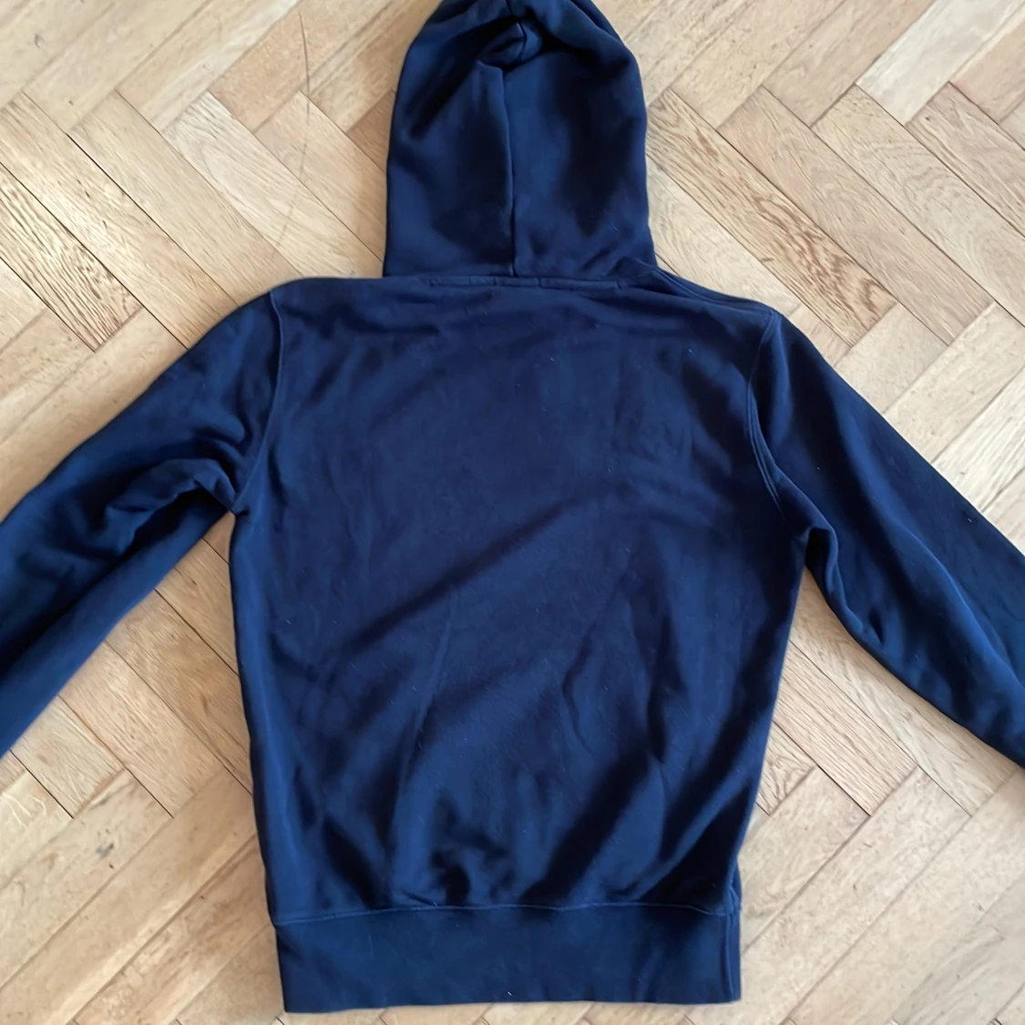 Mörkblå hoodie från Champion - 90
