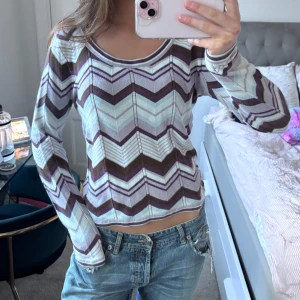 Tröja!  - Snygg tröja i missonimönster!!!