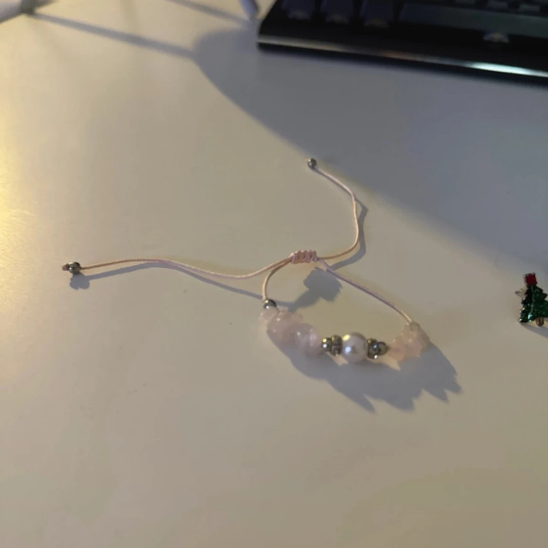 Smyckeset med armband och örhängen