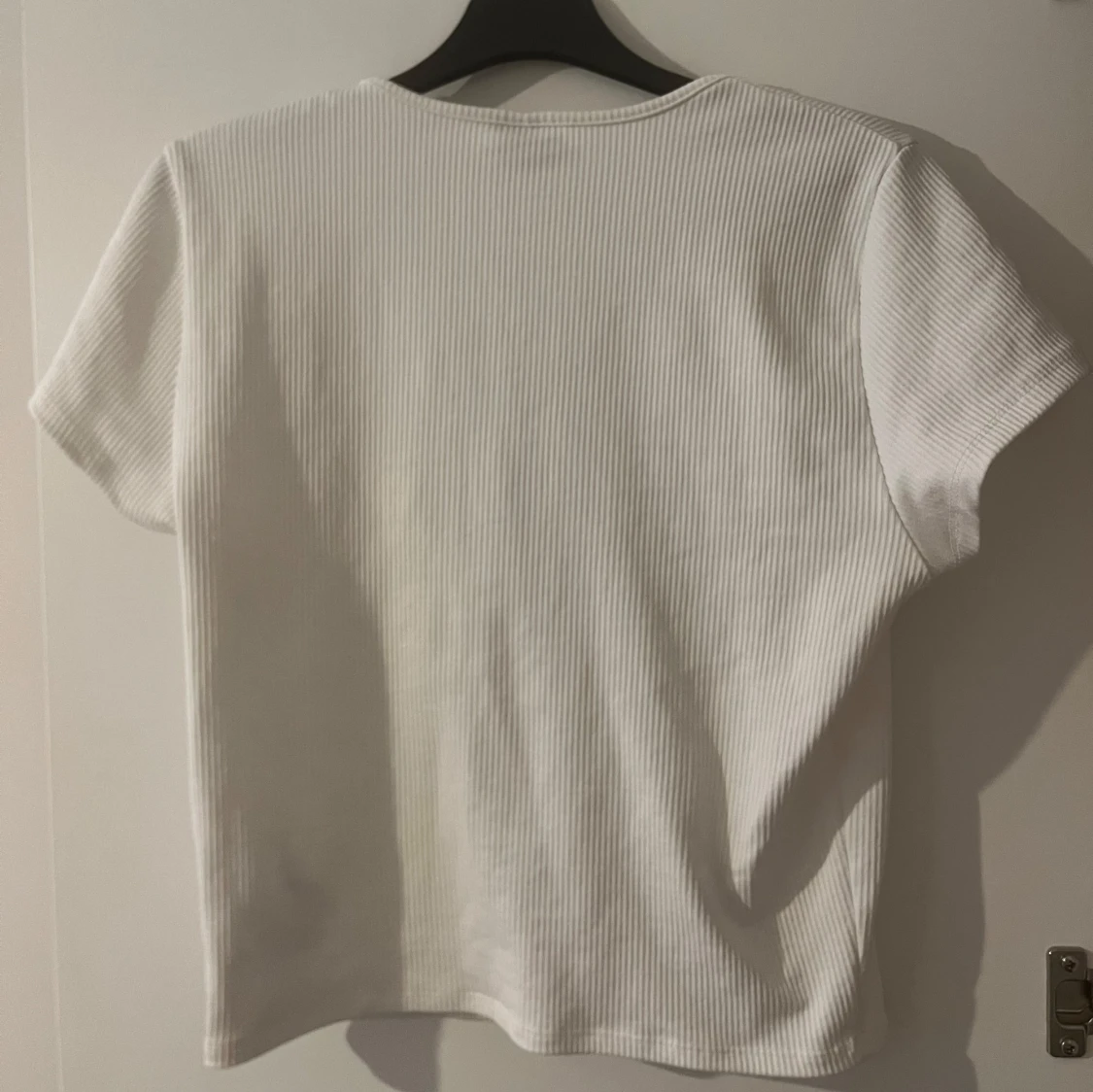 Vit ribbad topp  - 2
