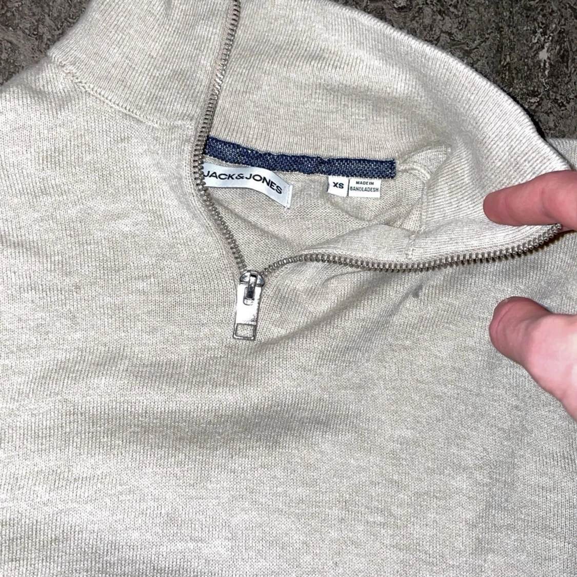 Beige tröja med dragkedja från Jack & Jones - 1