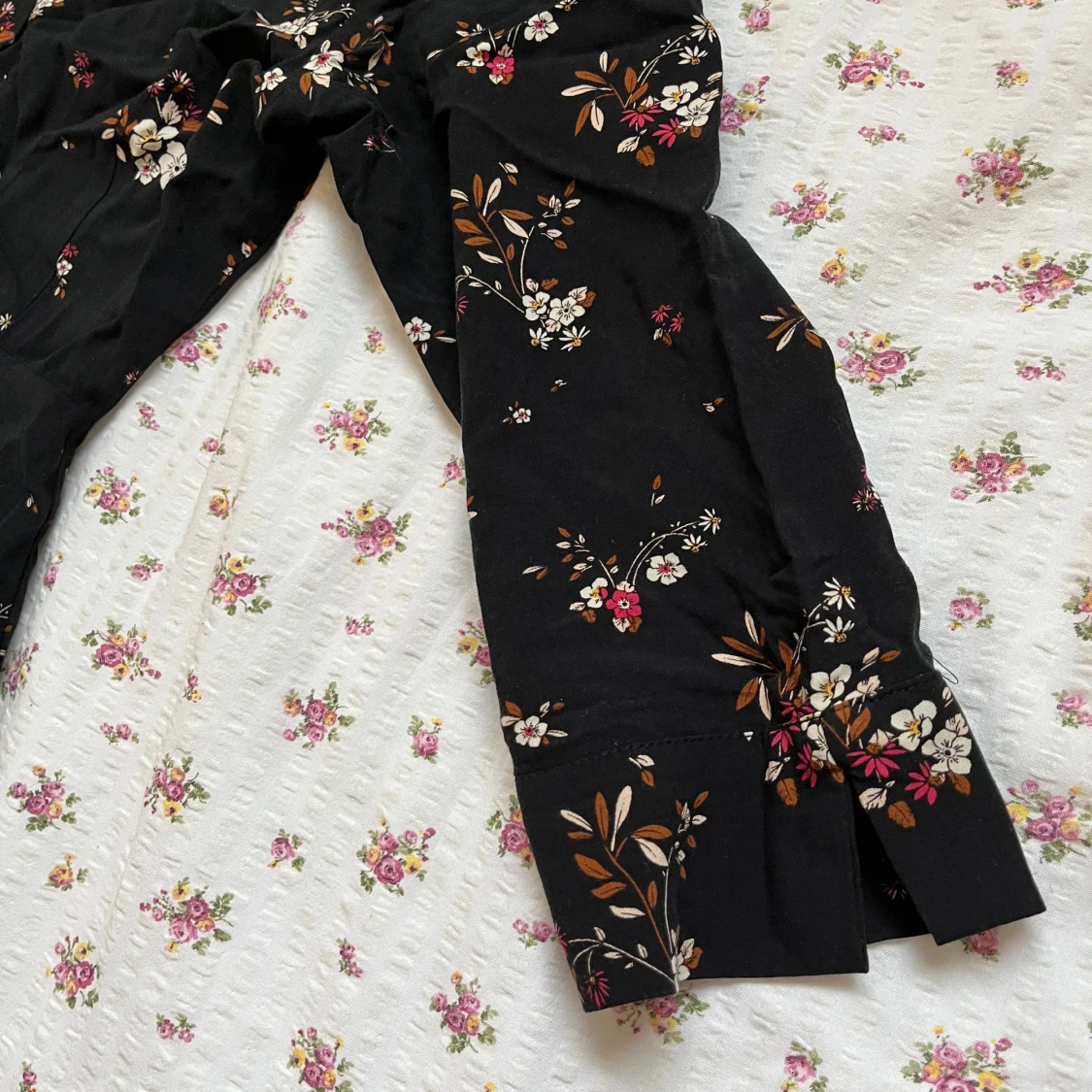 Svart blommig långklänning från Mango - 91