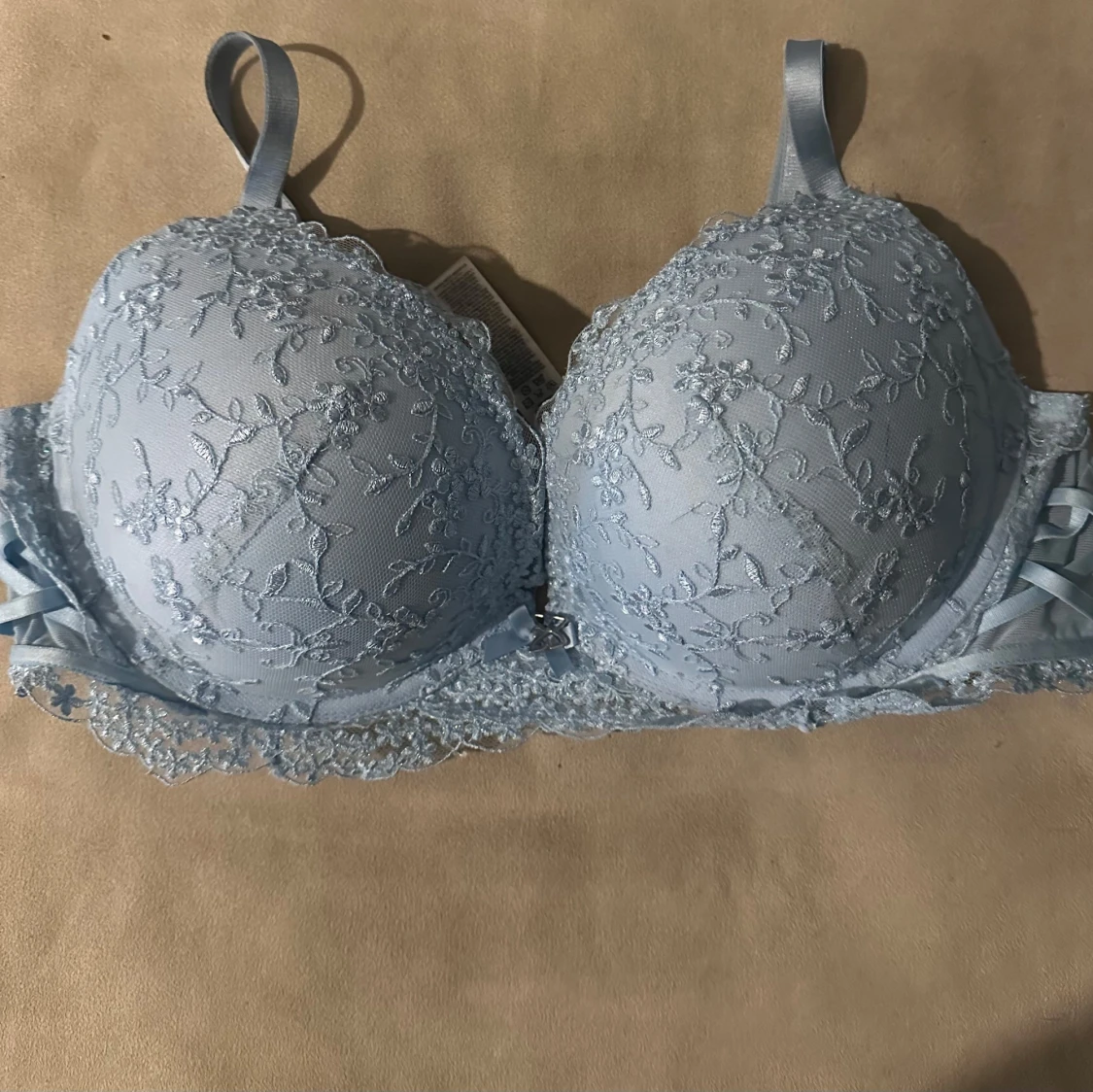 Ljusblå spets-bh från Censored