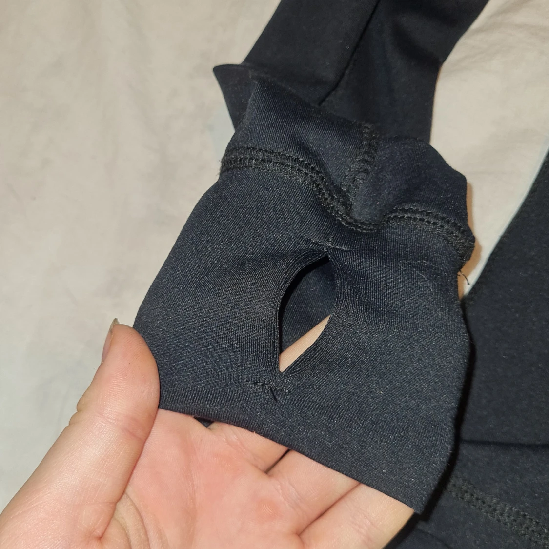 Svart tröja från H Collection - 3