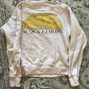 Acqua limone tröja - Finns en del fläckar som inte går bort i tvätten, priset kan diskuteras, rosa, storlek xxs, ny pris 1100