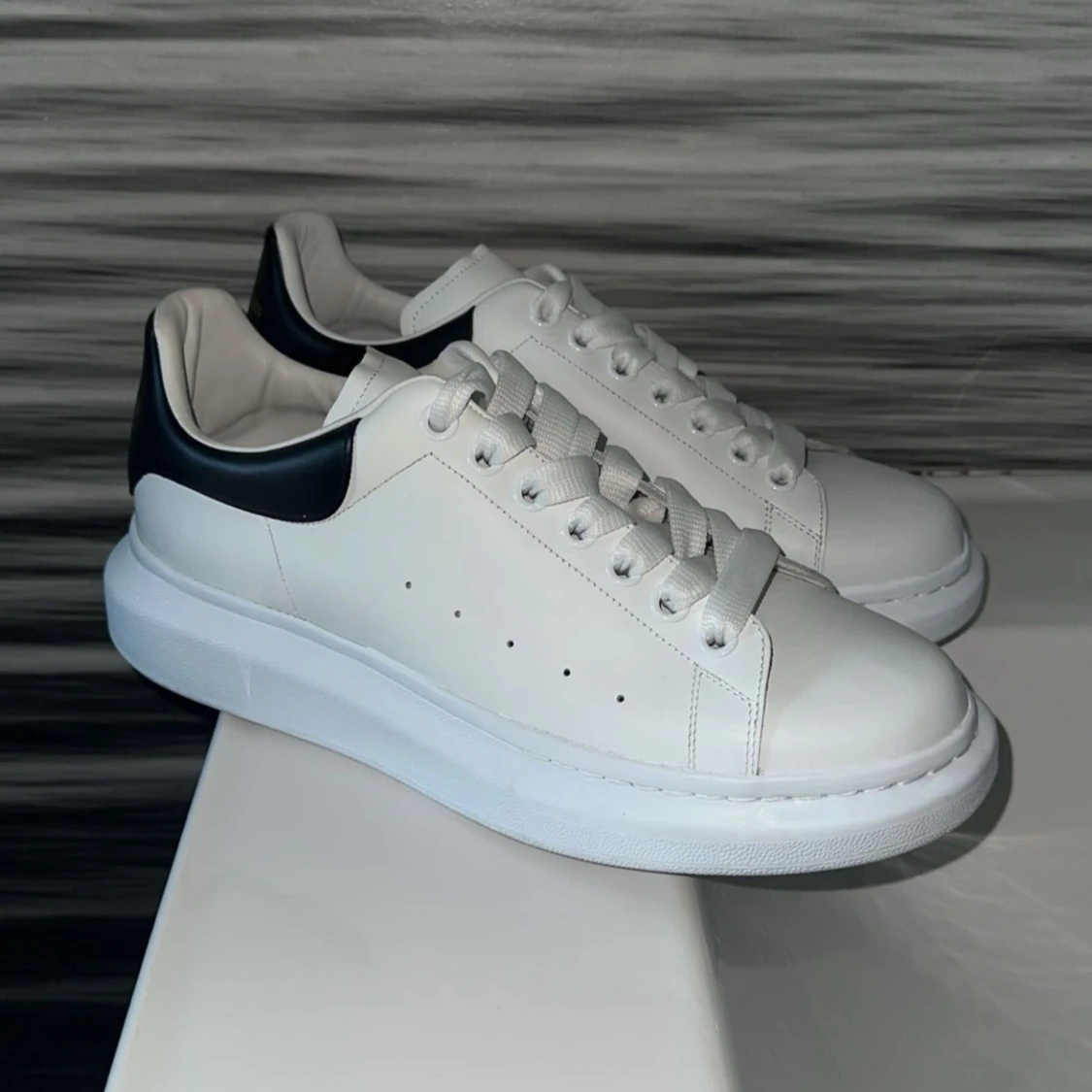 Alexander McQueen - 90