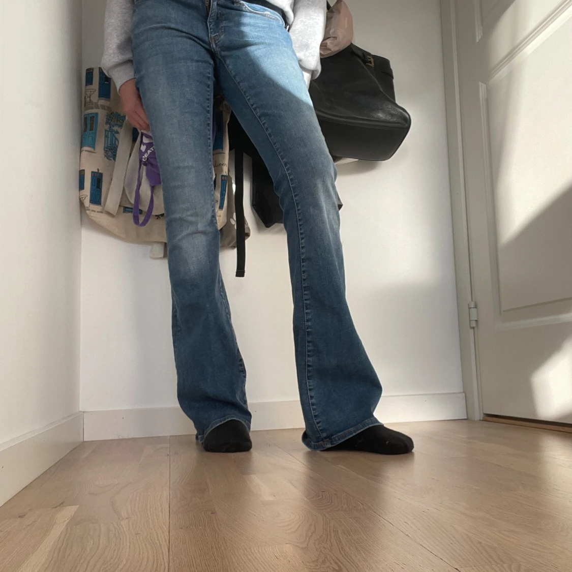 Lågmidjade bootcut jeans 🙏🏻 - 91