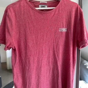 T-Shirt Tommy Holfiger - T-Shirt Tommy Holfiger