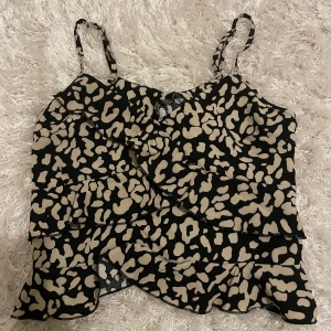 leopard topp  - aldrig använt, i storlek s 💕 väldigt nytt fortfarande 💞