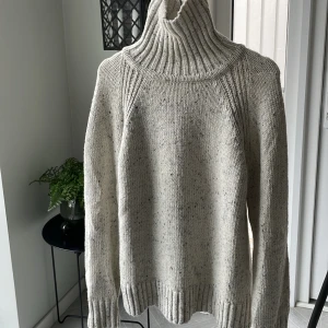 Stickad Polotröja  - HELT NY  Strolek M Selected Homme