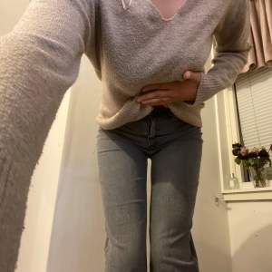 Superfina jeans från H&M  Strl - S 100kr Mid Waits bootcut 