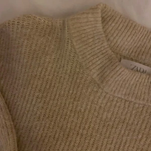 Stickad tröja  - Stickad tröja 