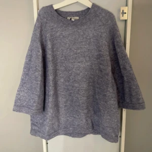Other stories tröja  - Säljer då den inte kommer till användning. Den har inga defekter och är inte nopprig.🫶🏼