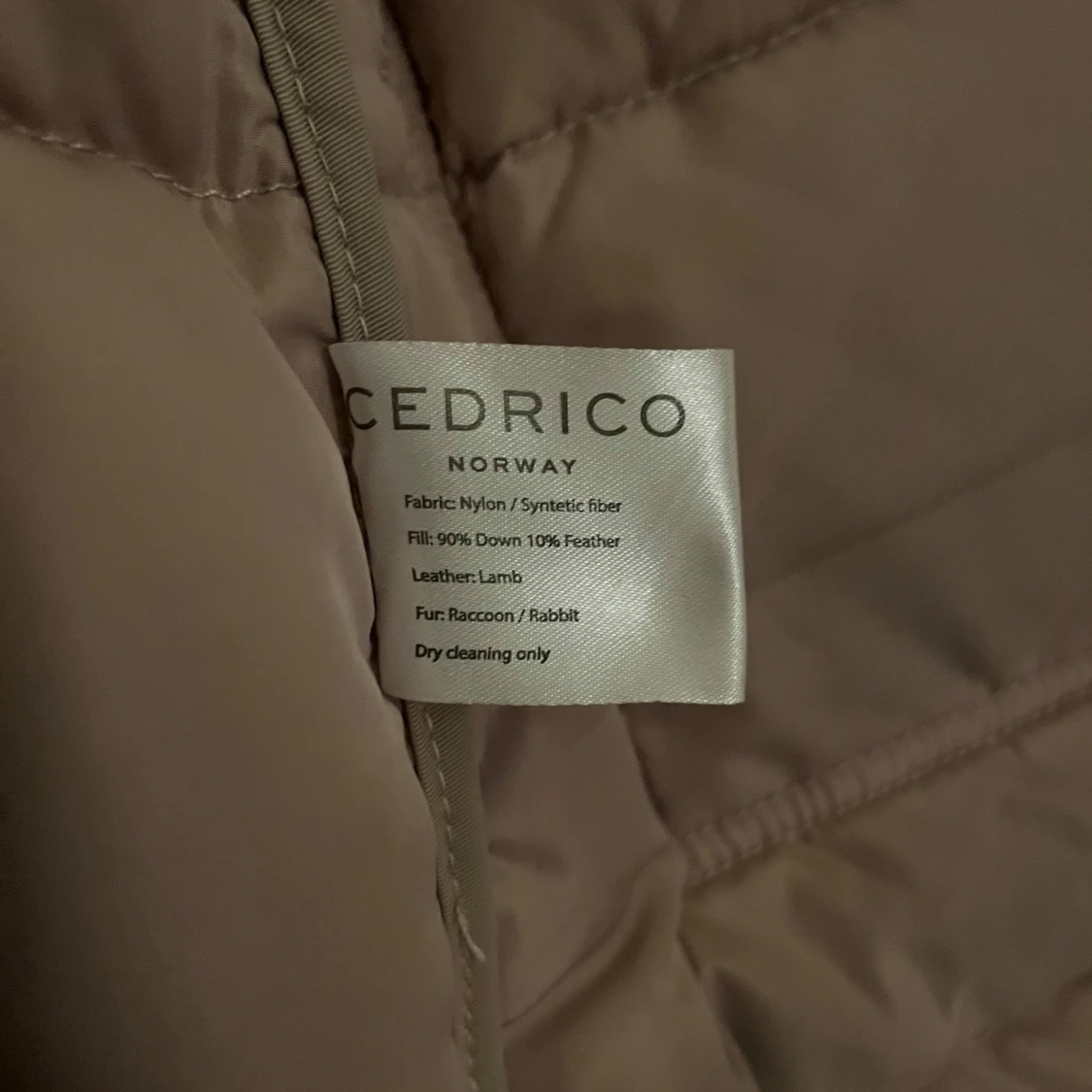 Beige dunjacka från Cedrico - 4