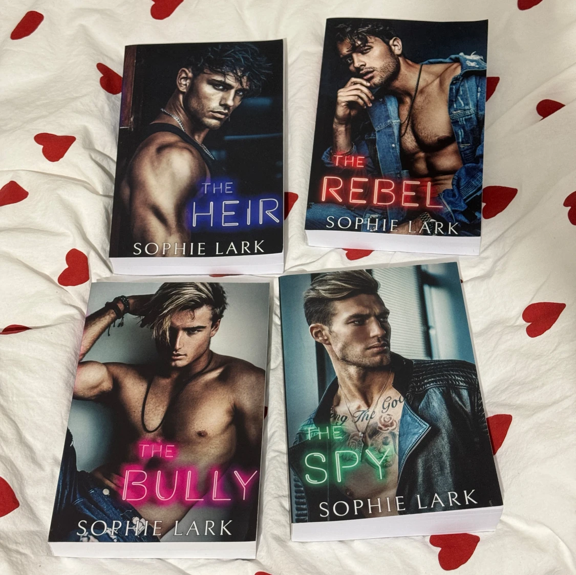 Bokserie av Sophie Lark