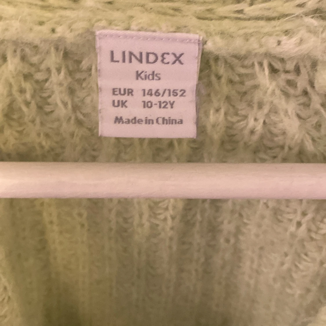 Ljusgrön stickad kofta från Lindex - 1