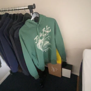 Polo hooide - Anvönd 1 gång ny pris 3 lax