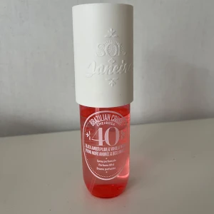 Sol de Janeiro body mist - Sol de Janeiro 40 body mist som är använd lite grann. Säljer den då jag tyvärr inte använder denna typ utav doft. Pris: 70kr