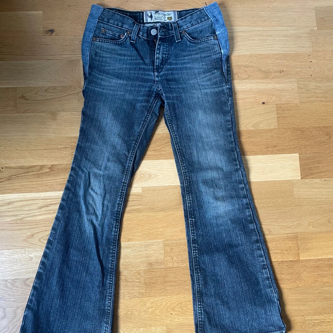 lågmidjade bootcut jeans - 90