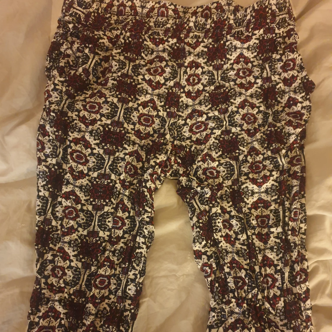 Mönstrade byxor i bomull