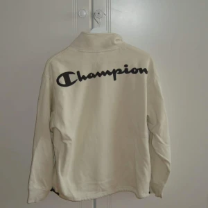 Sweatshirt champion - Beige zip sweatshirt från champion (herrmodell)