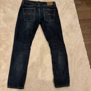 Säljer mina feta Nudie Jeans. Modell: Lean Dean, Troubled See. Nypris runt 1700 kr! Storlek 31:30 Kan gå ner vid smidig affär!