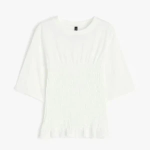 Smockad topp - Superfin smockad topp från hm som inte kommer till användning!💕