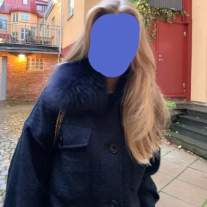 Meotine jacka  - Eftertraktad meotine jacka som inte går att få tag på längre, storlek s/m💗 jackan är i nyskick, skriv för egna bilder 