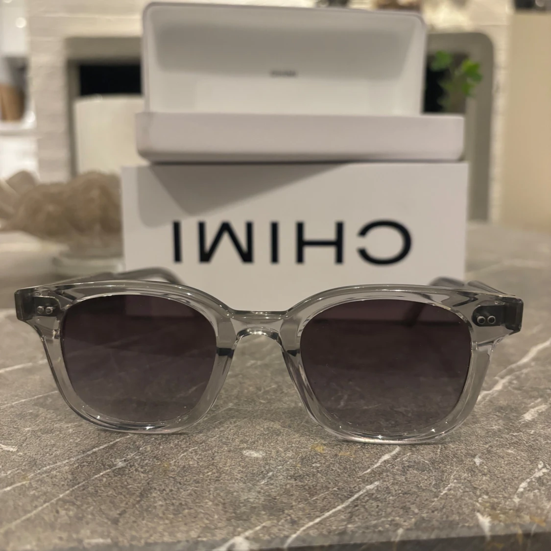 Transparenta solglasögon från Chimi