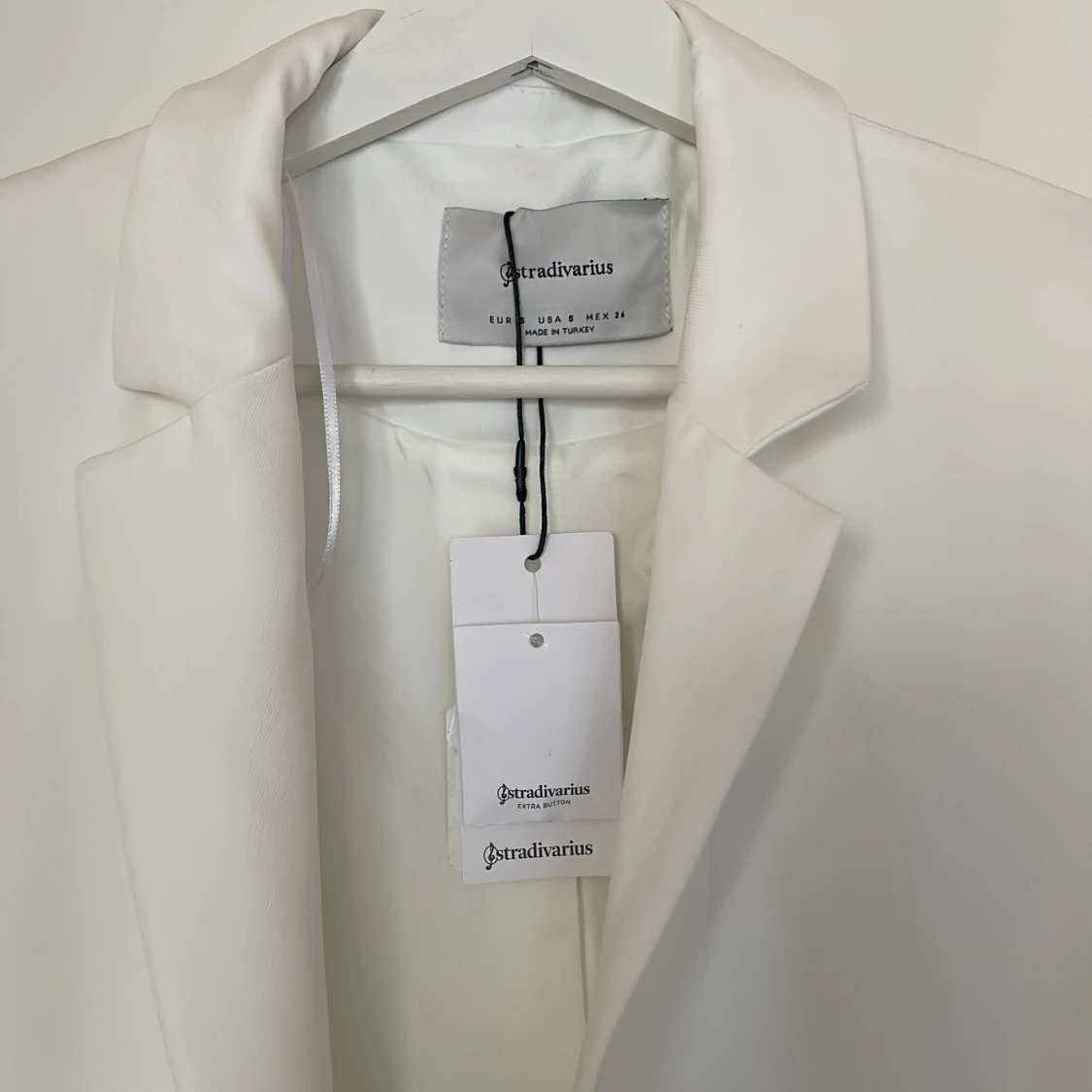 Vit blazer från Stradivarius - 1