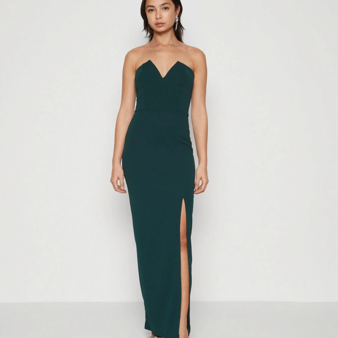 Mörkgrön axelbandslös klänning - 1