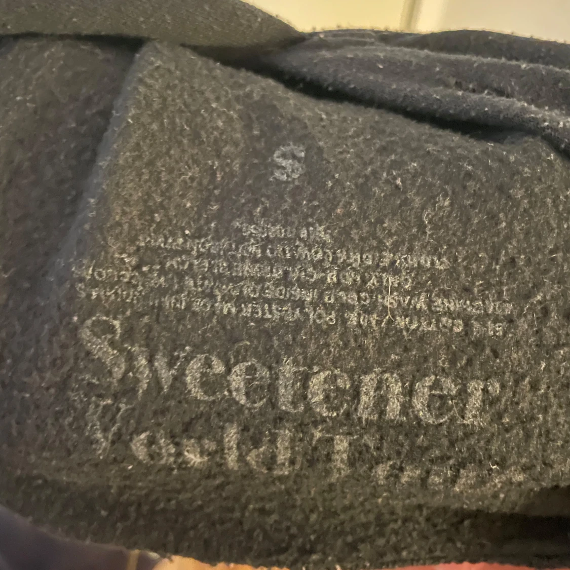 Svart Ariana Grande hoodie  - 4