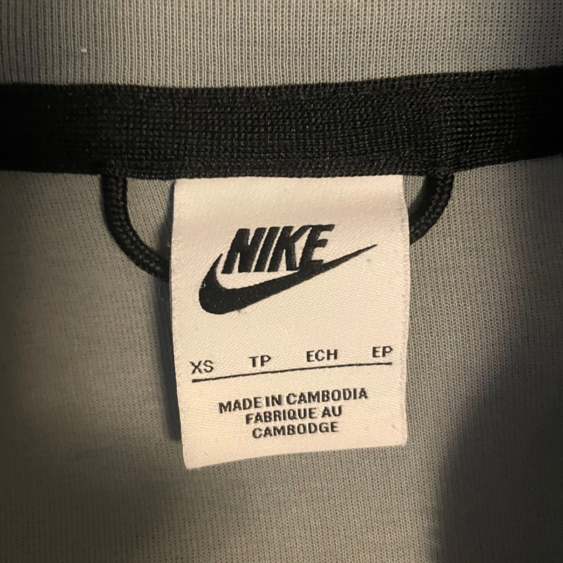 Grå jacka från Nike - 1