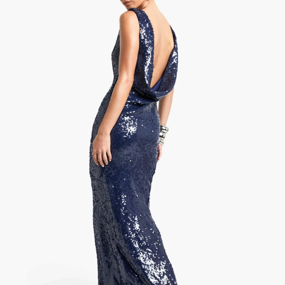 Mörkblå paljettklänning med öppen rygg