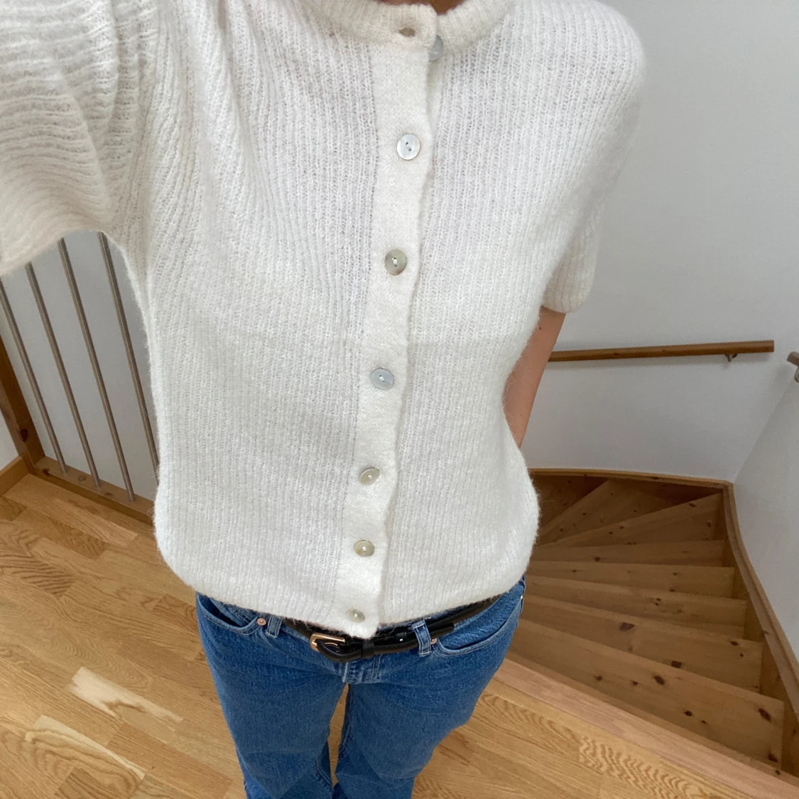 Vit stickad kofta  - 3