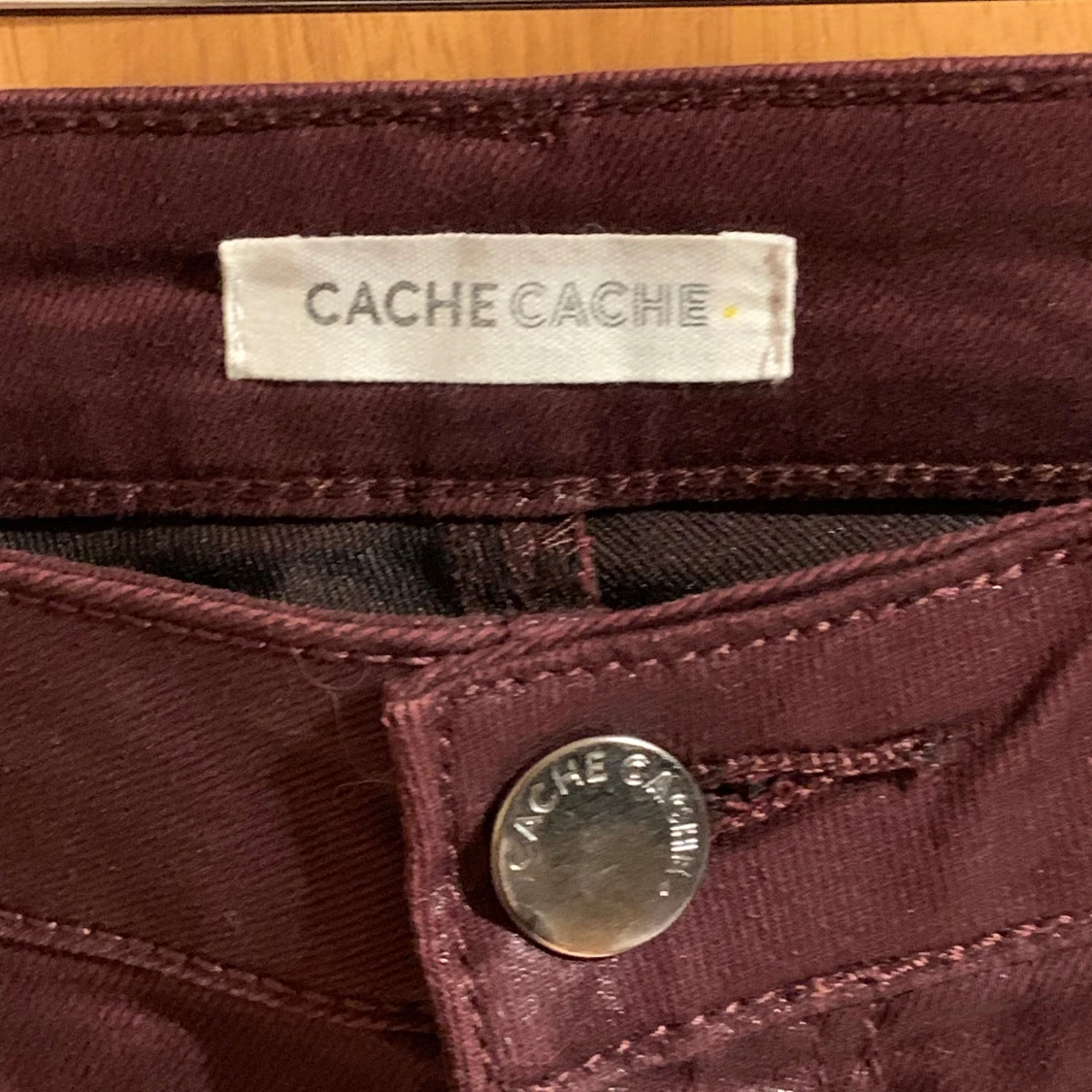 Vinröda byxor från Cache Cache - 91