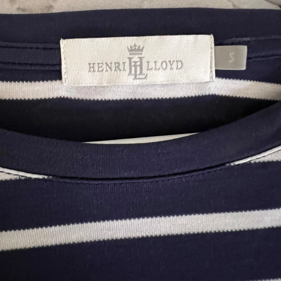 Randig klänning från Henri Lloyd - 1