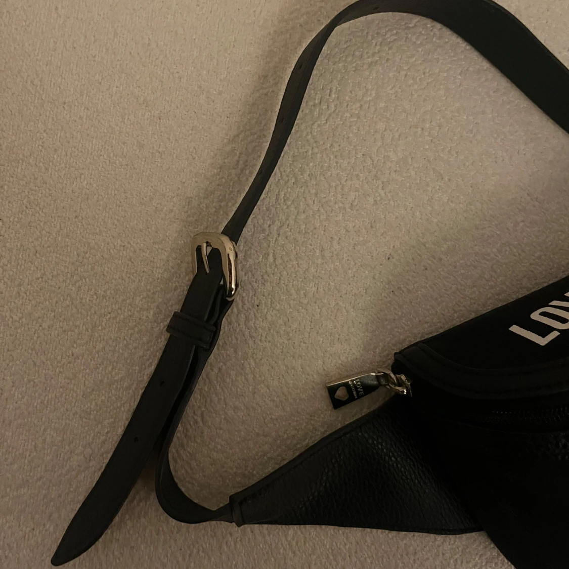 Svart väska  från Love Moschino - 91