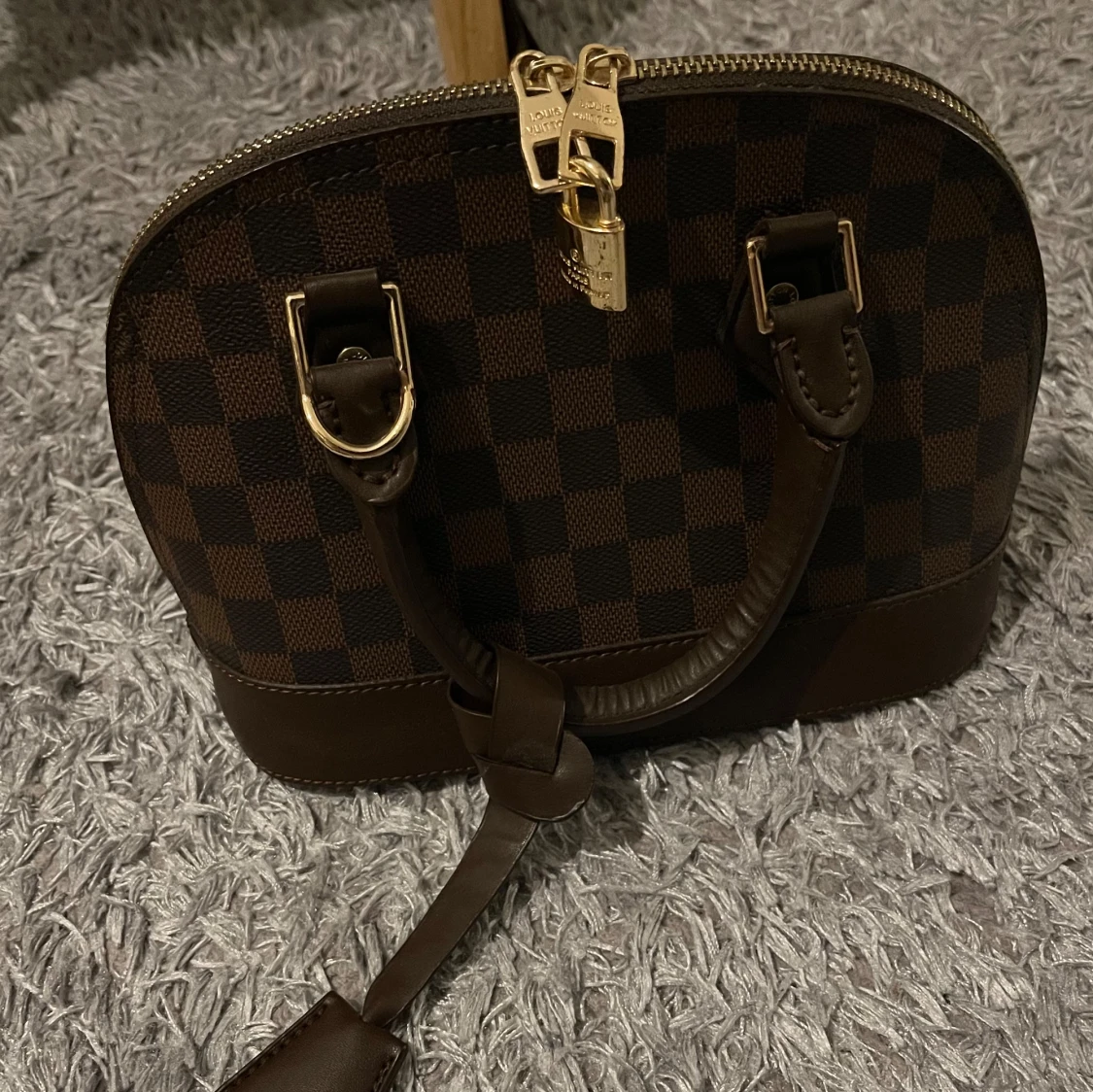 Brun rutig handväska  - 93