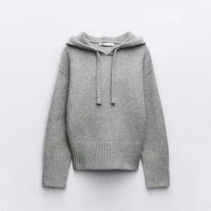 Grå hoodie från Zara - Hoodie från Zara, typ aldrig använd, de går inte att köpa via köp direkt utan om ni vill ha skriv till mig här