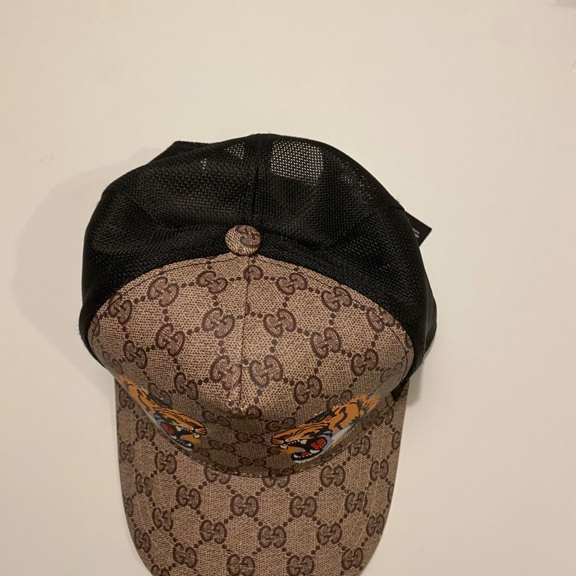 Mönstrad keps med tigertryck - 1