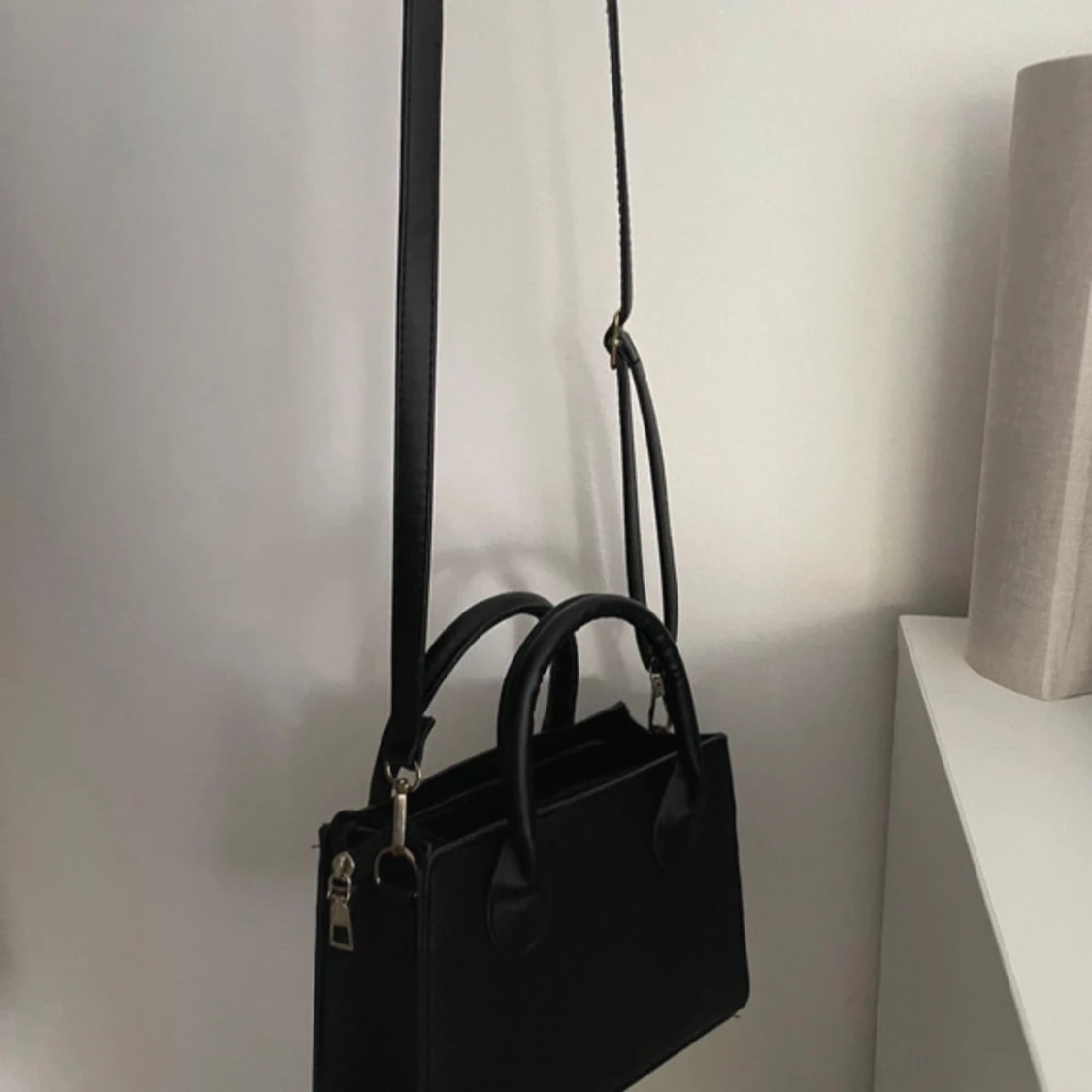 Liten svart handväska  - 2