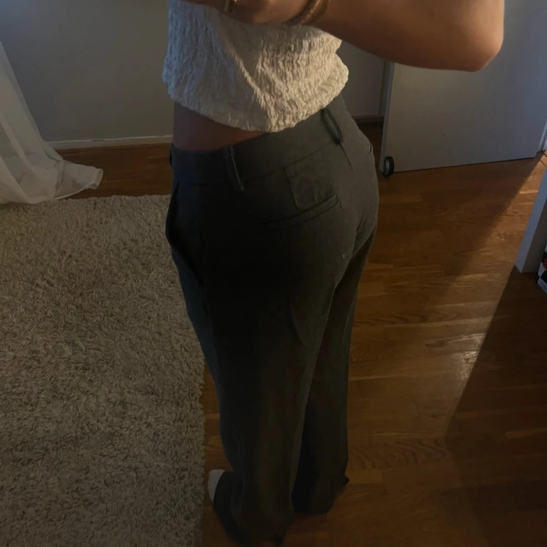 Grå kostymbyxor - 1